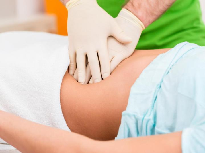 Une naturopathe experte en irrigation du colon à votre service.